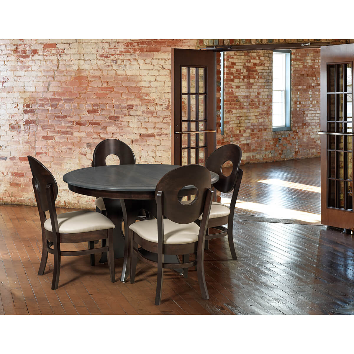 Read more about the article Bridgeport Chair Dining Collection (Silverton Table)